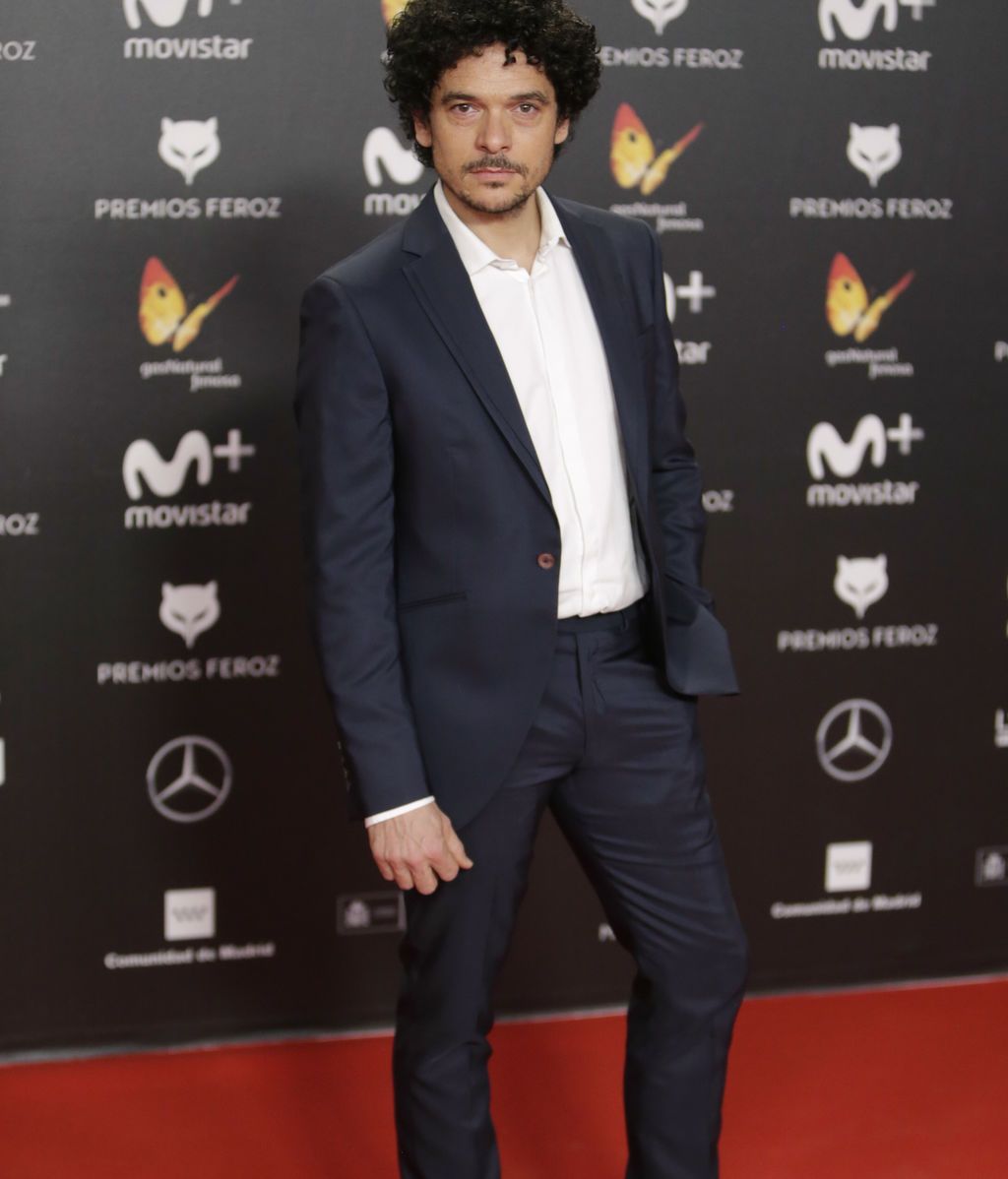 El actor Pablo Molineros, sencillo y en azul