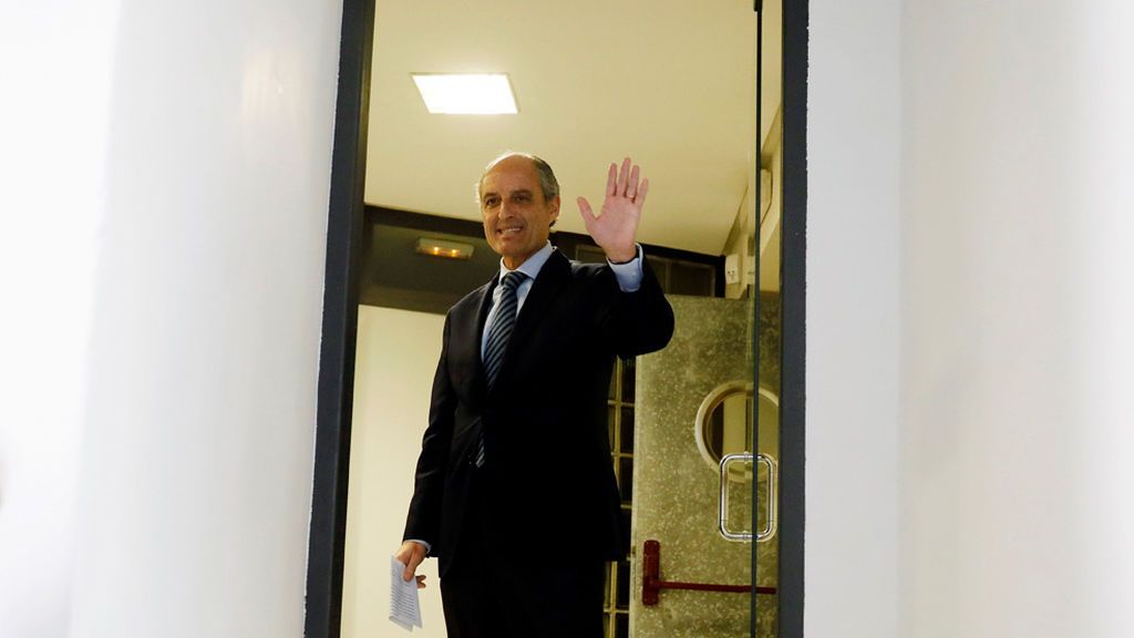 Camps niega la financiación ilegal del PP: “Nunca di una orden para una actitud irregular”