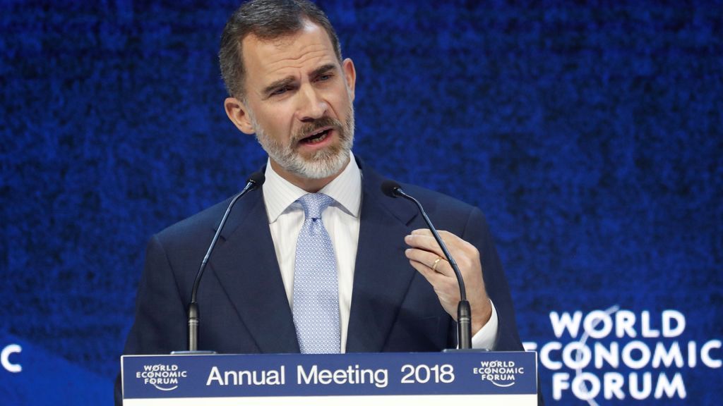 El rey se estrena en Davos con una defensa de la Constitución española