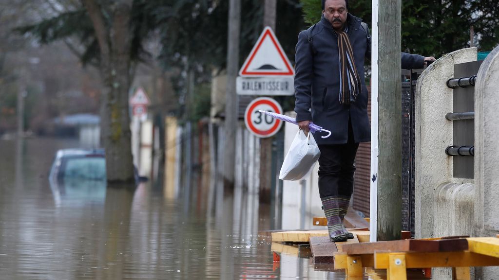 Se ha procedido a la evacuación de los residentes más cercanos al río