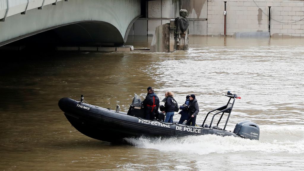 Las actividades turísticas de pasear sobre el río también han sido canceladas