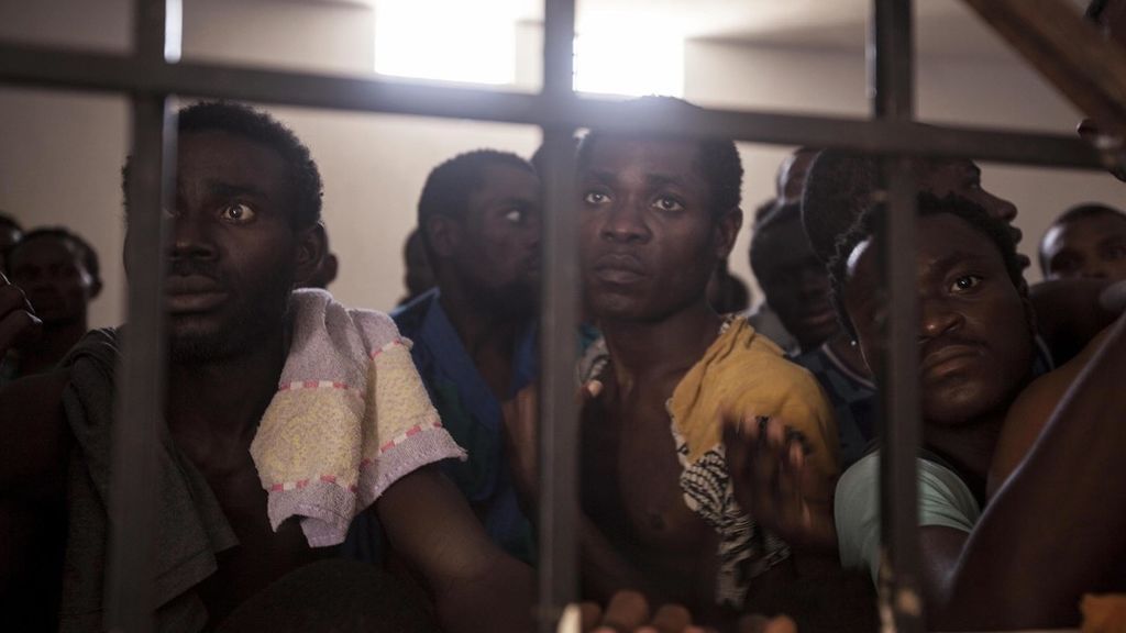 Los esclavos del siglo XXI están en Libia: inmigrantes secuestrados y torturados por las mafias