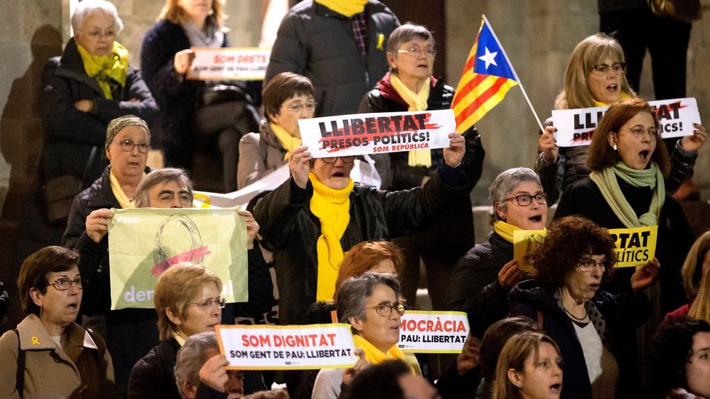 Protestas en Cataluña cuando se cumplen 100 días del encarcelamiento de los 'Jordis' Protestas en Cataluña cuando se cumplen 100 días del encarcelamiento de los 'Jordis'