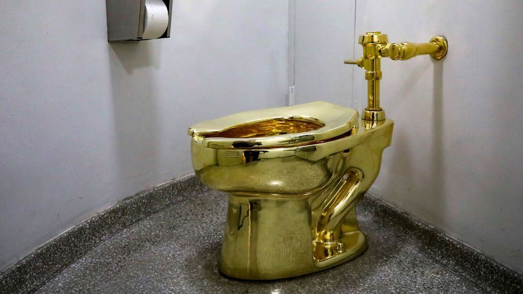 Melania Trump pide un Van Gogh y le dan un váter