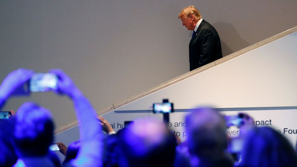 Trump irrumpe en Davos como una auténtica estrella de Hollywood