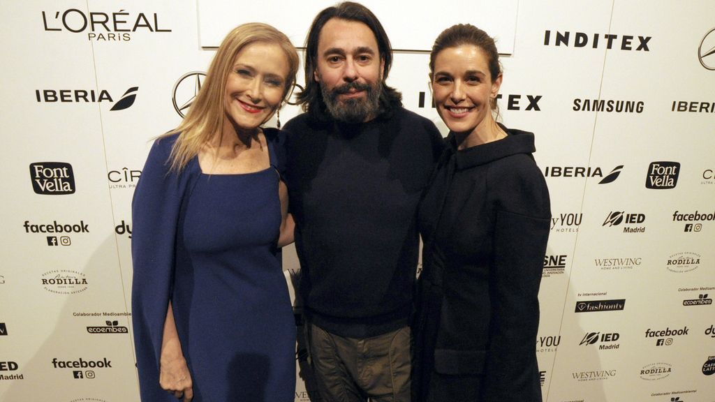 Cristina Cifuentes, Juanjo Oliva y Raquel Sánchez Silva