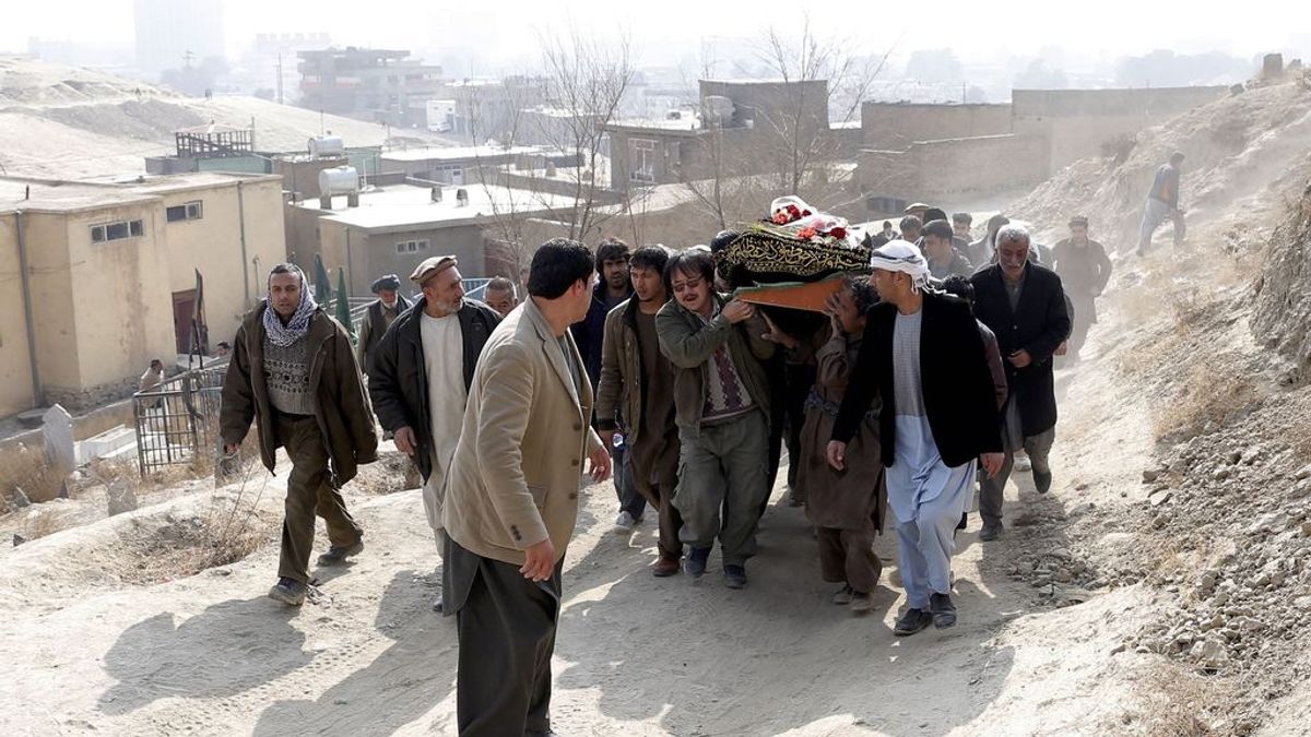 Afganistán declara un día de luto nacional por las víctimas del atentado en Kabul