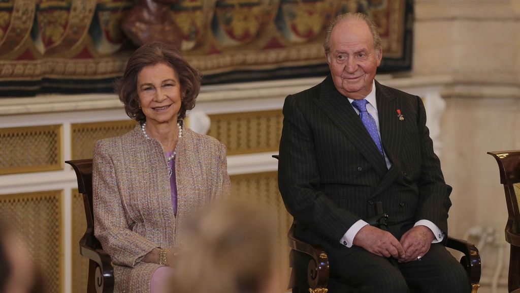 Los reyes eméritos, orgullosos de su nieta durante la ceremonia