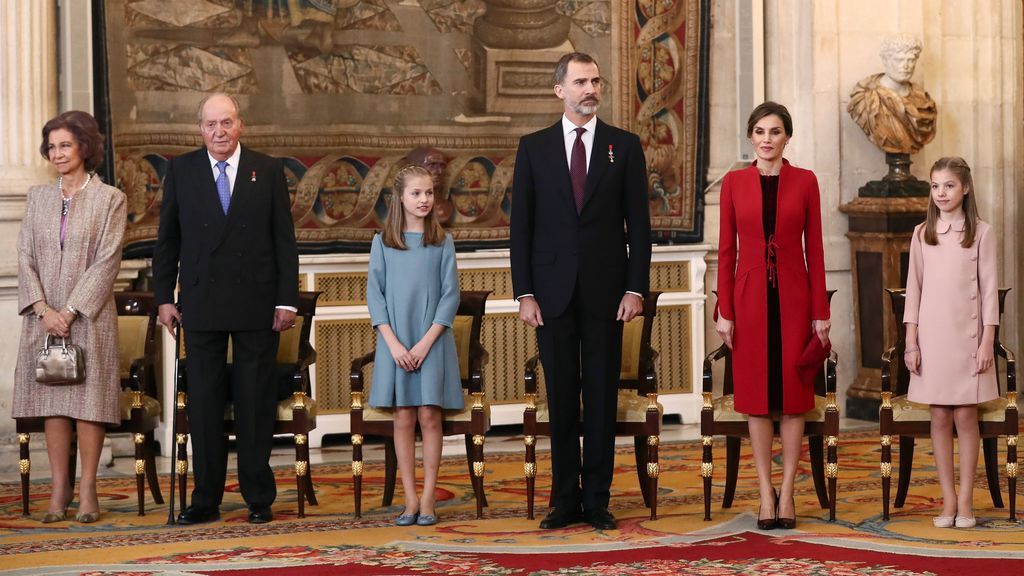 La Princesa Leonor acapara las felicitaciones en el 50 cumpleaños de Felipe VI