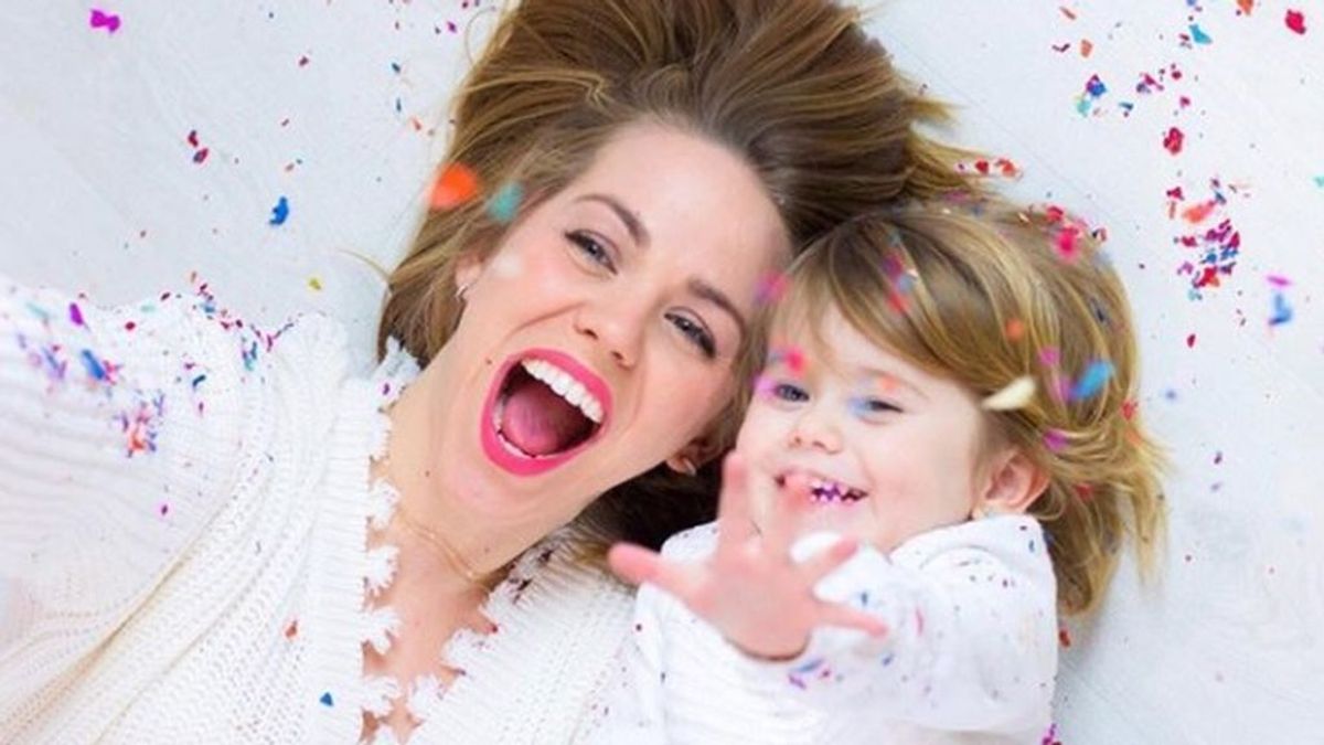 LoveYoli es joven, es madre y es la presentadora del nuevo programa de YASSS LoveYoli es joven, es madre y es la presentadora del nuevo programa de YASSS