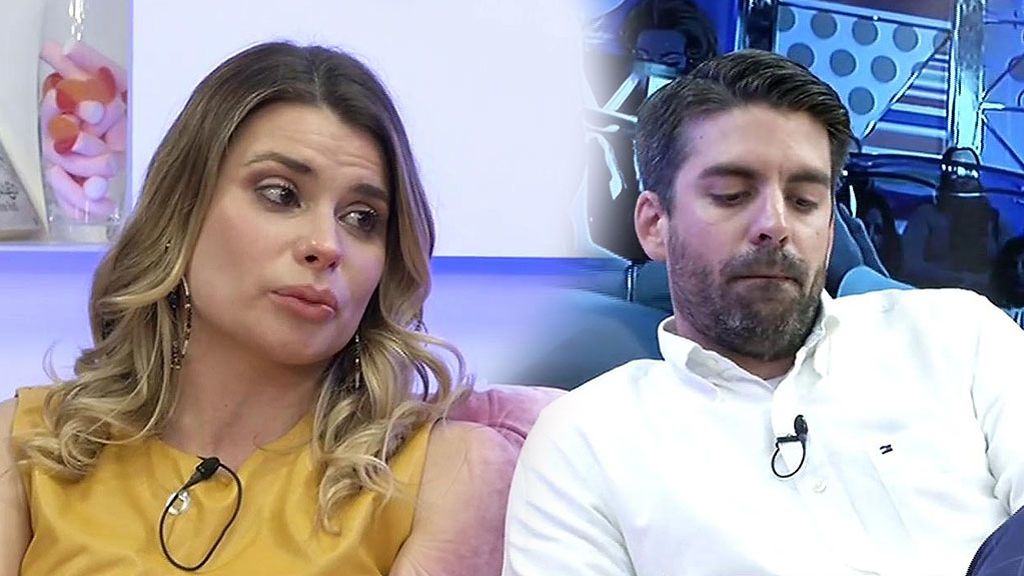 María rompe a llorar al ver recuerdos de su relación y Mark asegura que los mandaría “a la hoguera”