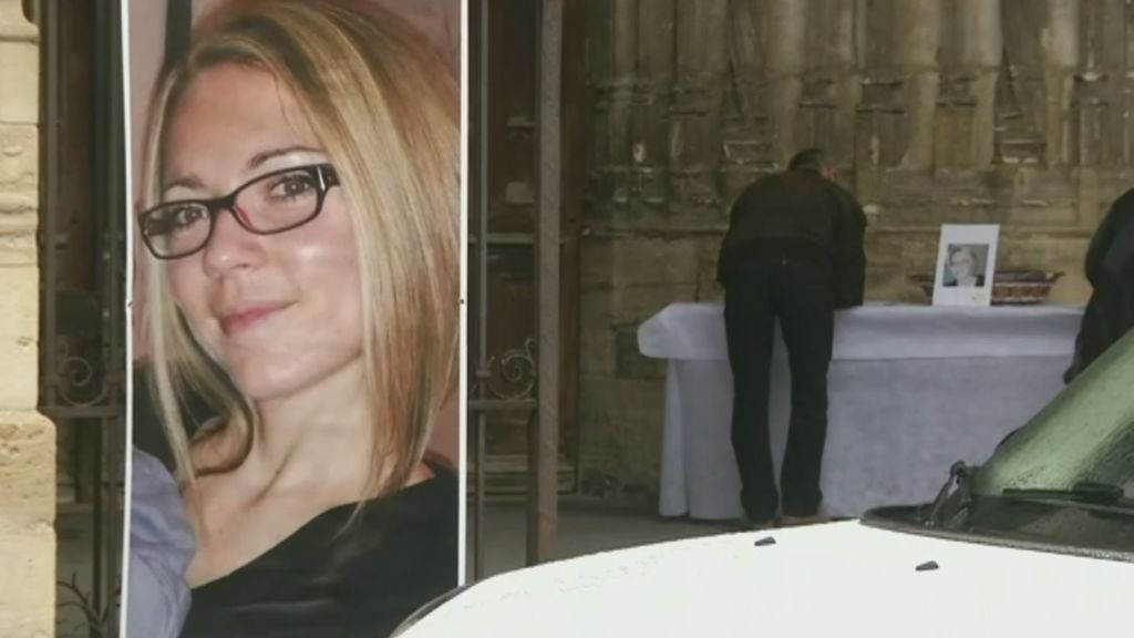 Conmoción en Francia: llora durante meses la muerte de su esposa y ahora confiesa que él la asesinó