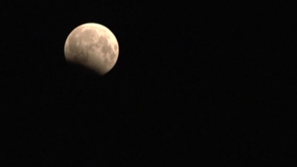 Tras 150 años, esta noche veremos una superluna, eclipse lunar, luna de sangre y luna azul