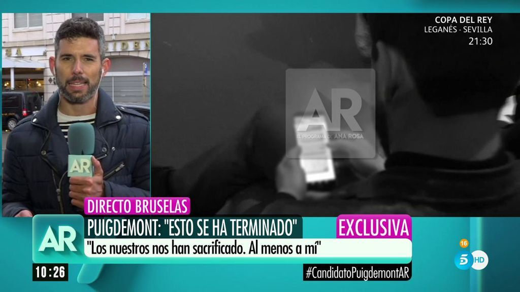 El reportero Luis Navarro explica cómo el reportero gráfico y él consiguieron grabar los mensajes de Puigdemont a Comín