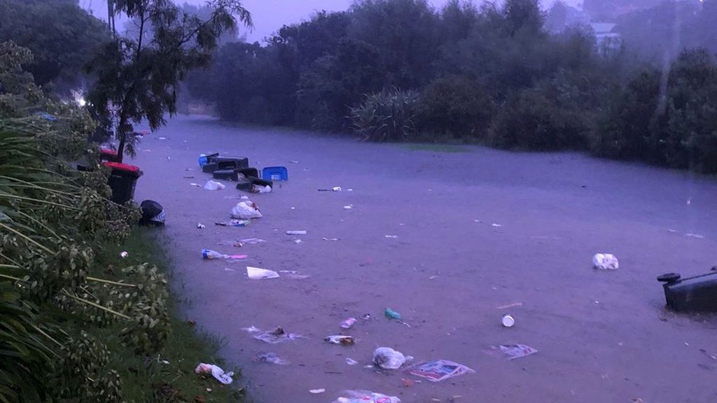 Una fortísima tormenta convierte las calles de Auckland en ríos