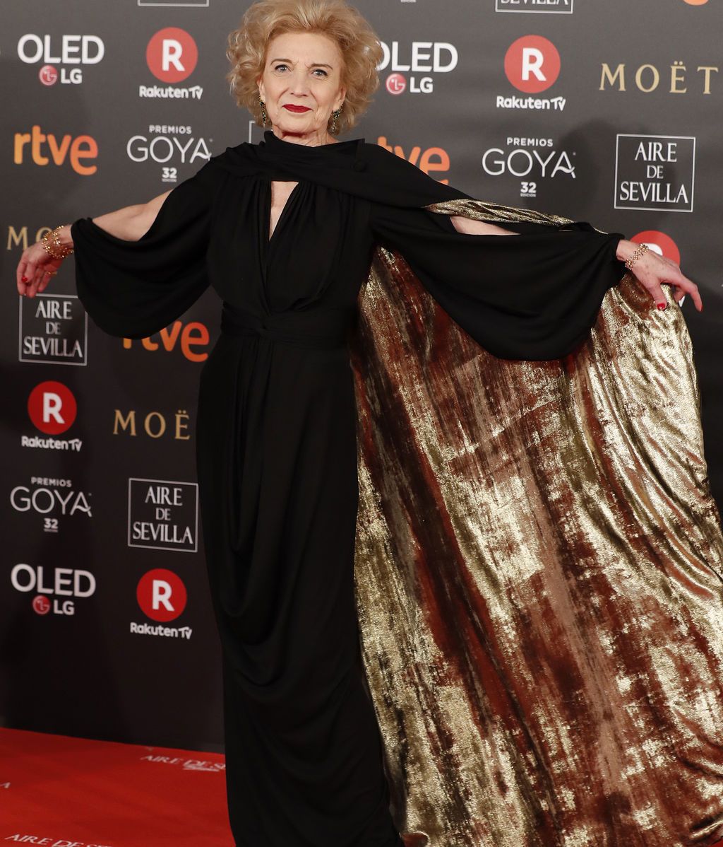 Parejas, influencers y mucho cine: la alfombra roja de los Goya, en fotos
