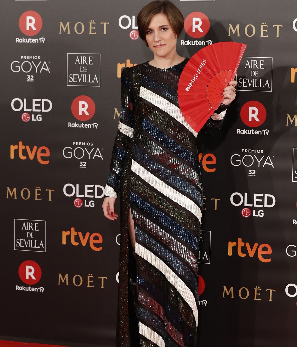 Carla Simon vestida por Teresa Helbig