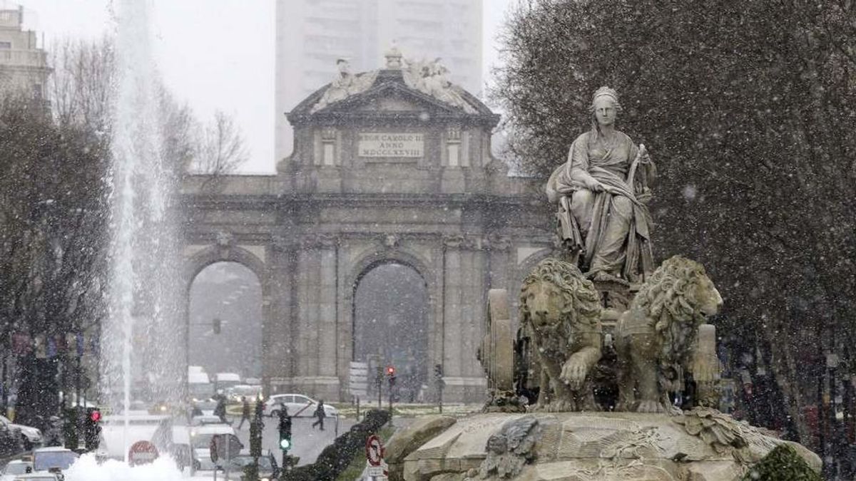 Fin de semana blanco: te contamos cómo se está viviendo la nevada en Madrid