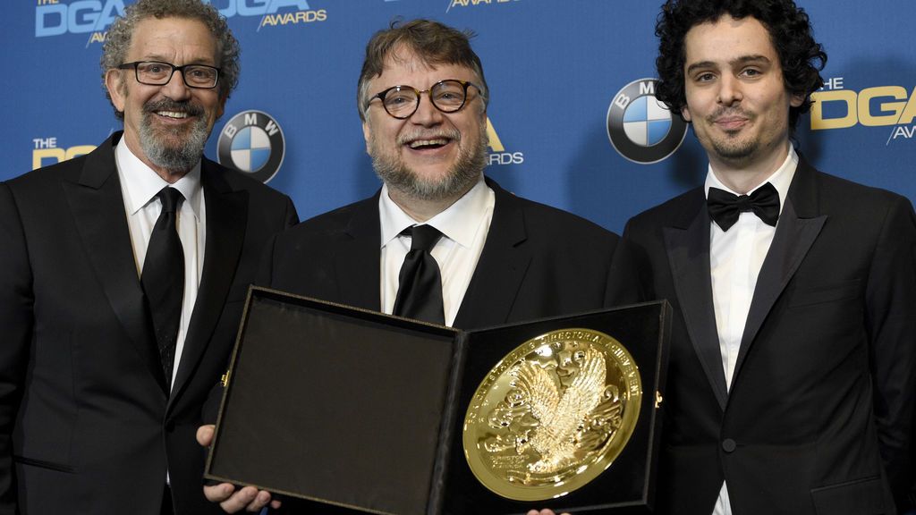 El galardón de Guillermo del Toro en los DGA, lo posiciona con fuerza para los Oscar