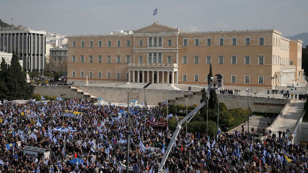 Manifestación multitudinaria en Atenas contra el nombre de Macedonia