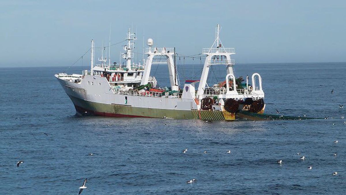 La guardia costera argentina detiene a un pesquero español por pescar "ilegalmente" en sus aguas