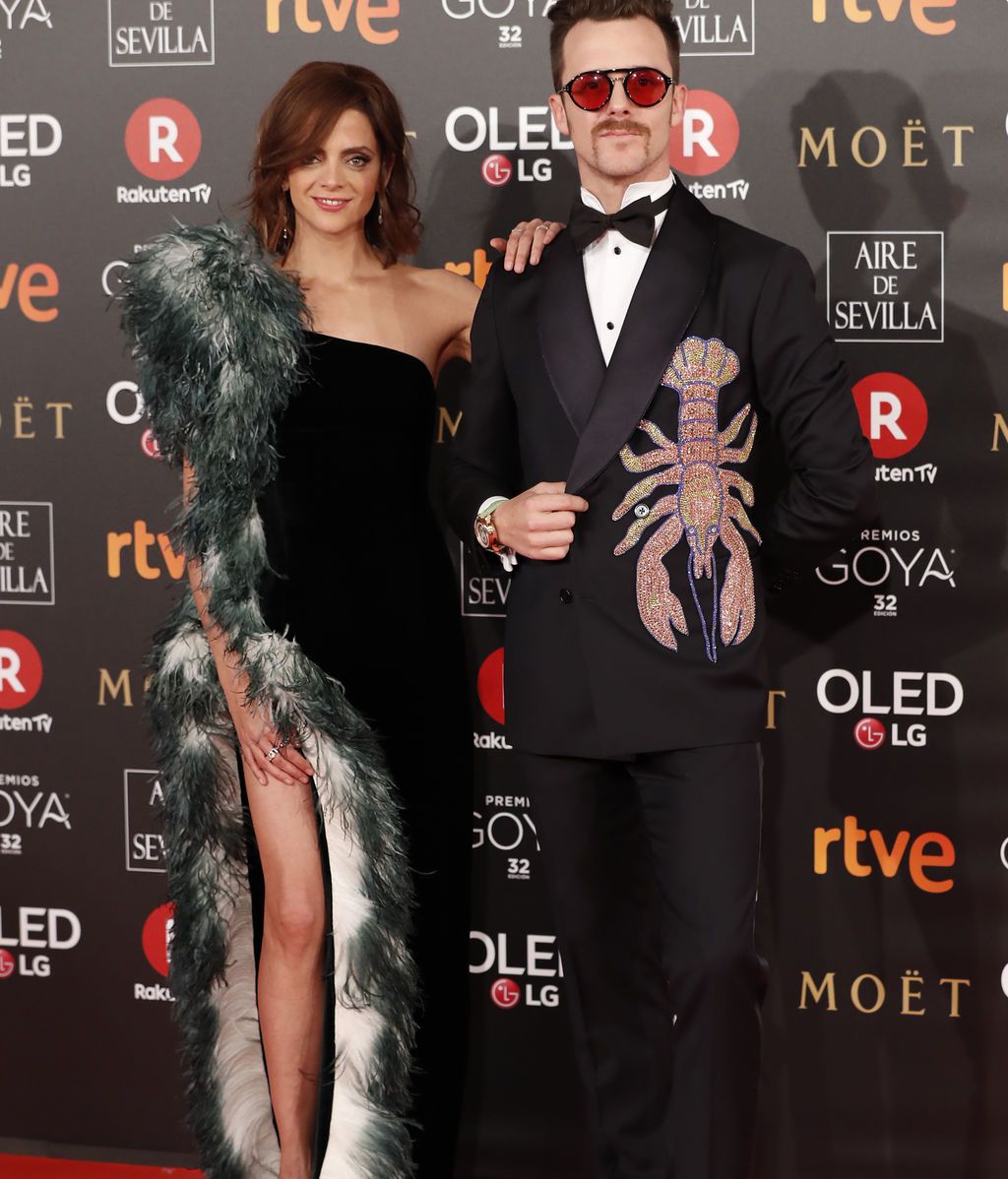 Parejas, influencers y mucho cine: la alfombra roja de los Goya, en fotos