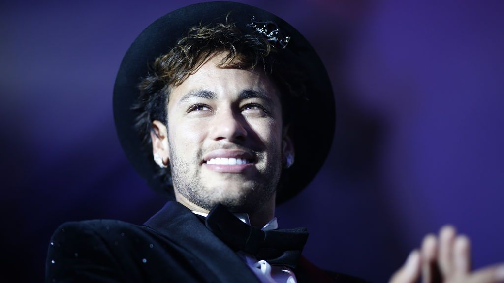 Neymar lo da todo en la celebración de su cumpleaños
