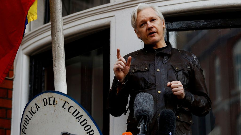 La Justicia británica mantiene la orden de arresto contra Julian Assange