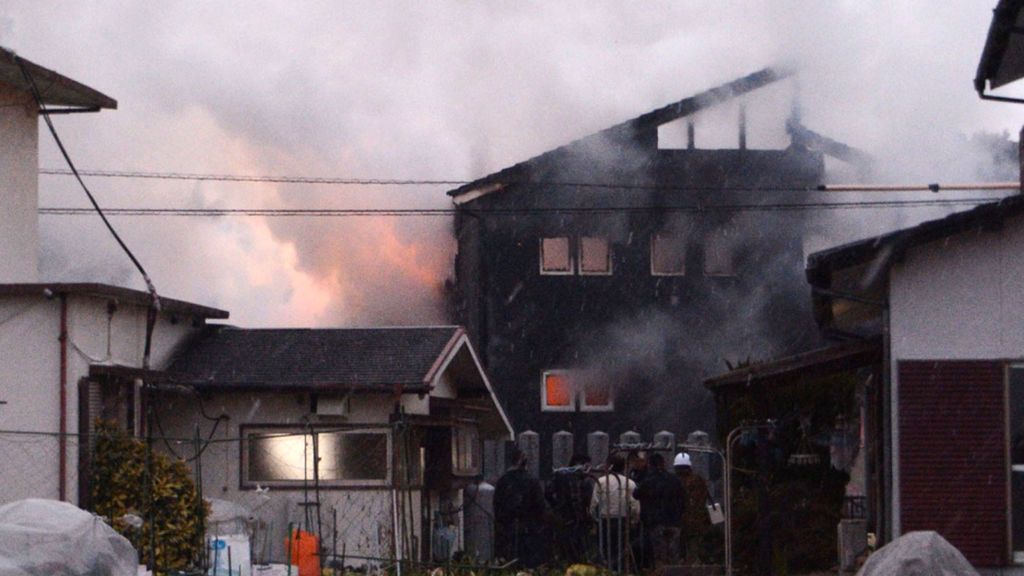 Un helicóptero se estrella sobre un poblado en Japón: Un muerto y 11 heridos
