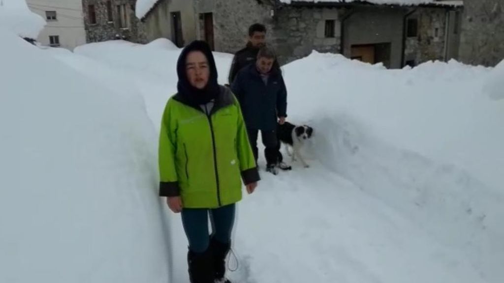 Vecinos aislados de Asturias nos cuentan "la nevadona"