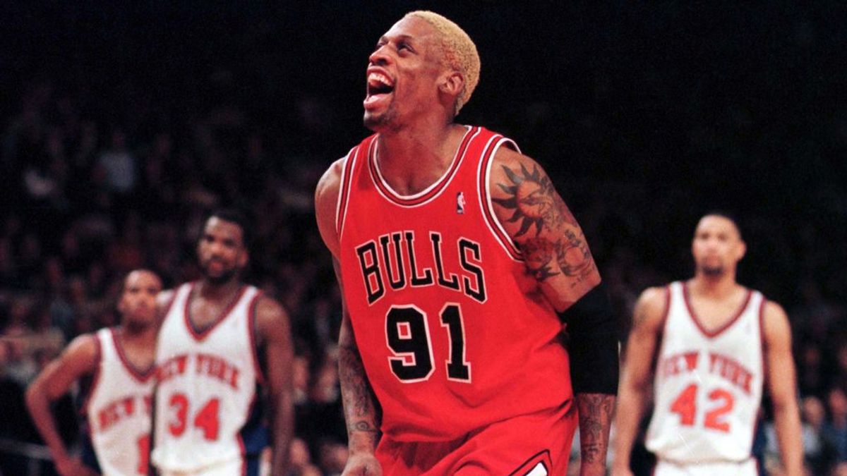 Dennis Rodman sale de rehabilitación para tratar su alcoholismo