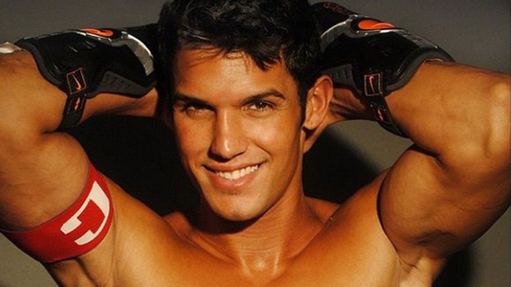 Alberto Santana 'MyHyV' vuelve a deleitarnos con un desnudo en Instagram