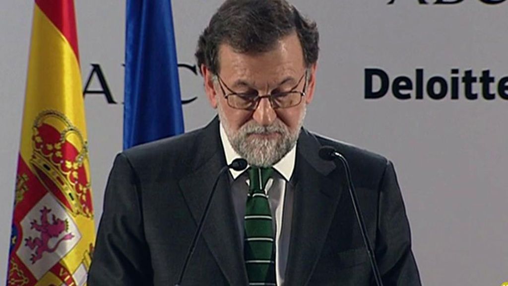 Rajoy pide ahorrar “a largo plazo” para su pensión o para la “educación de los hijos”