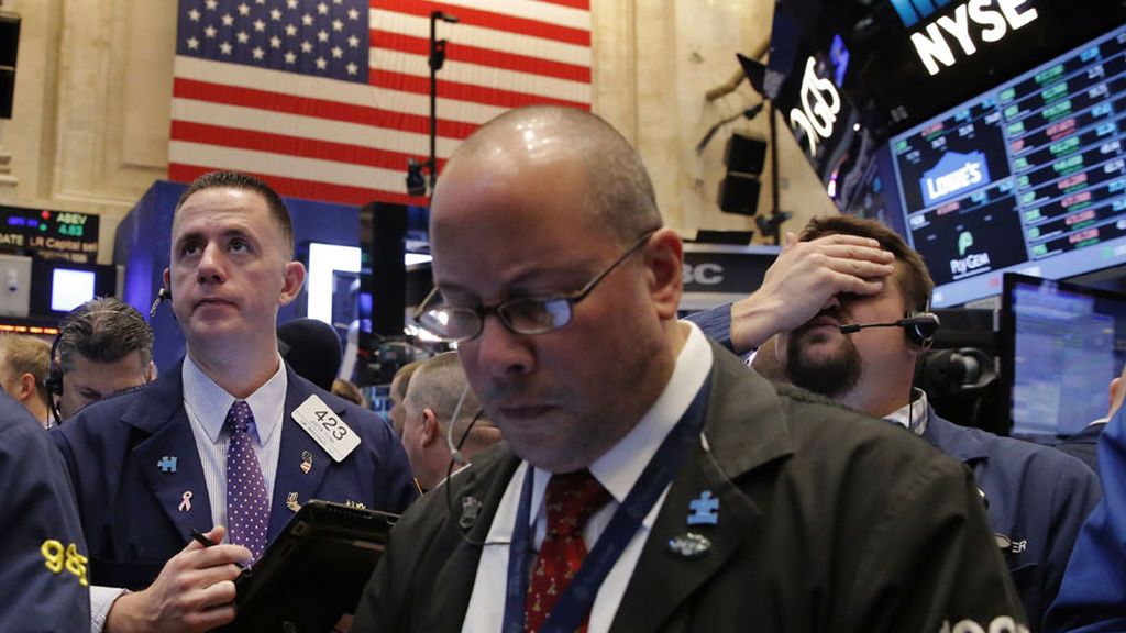 Wall Street vuelve a estrellarse en una jornada de alta volatilidad