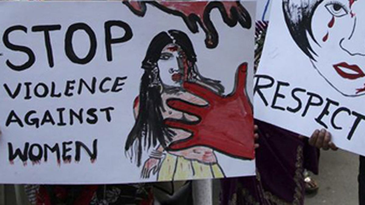 Detenido un policía indio por violar y asesinar a una niña de 8 años en Cachemira