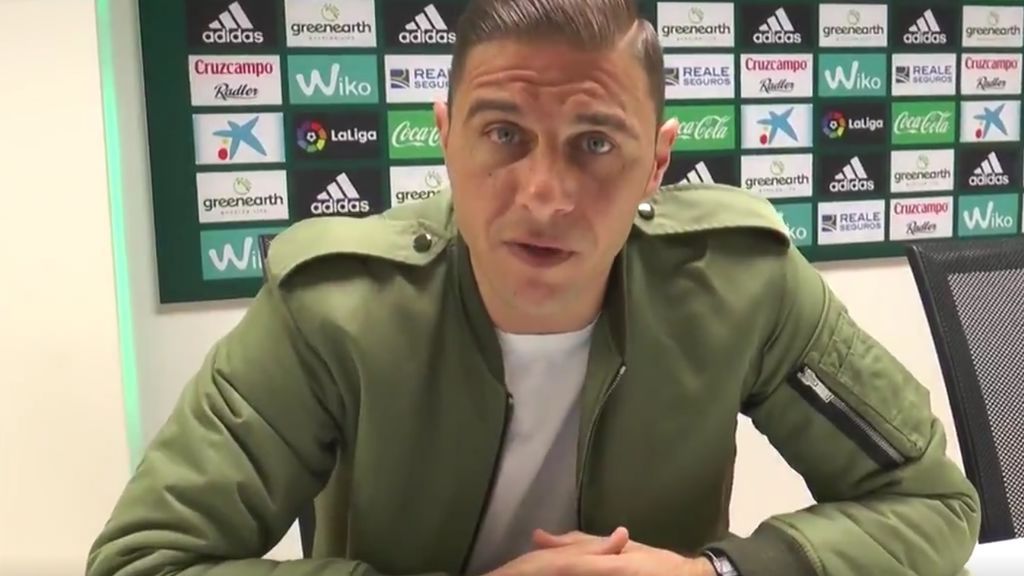 Joaquín se pone serio y despide al Community Manager del Betis tras vacilarle en las redes