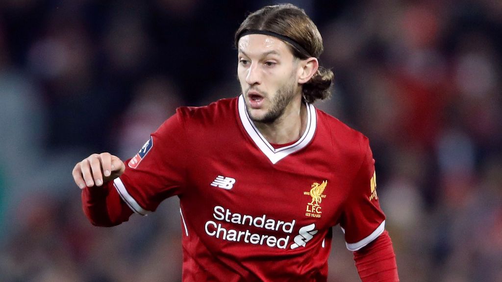 El jugador del Liverpool, Adam Lallana, muestra sus pies congelados tras jugar ante el Southampton