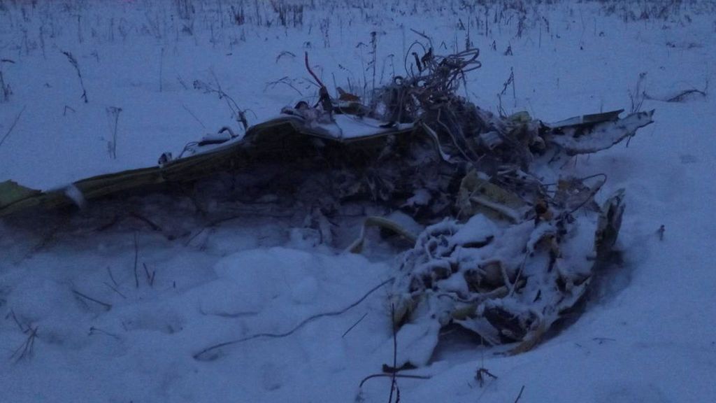El avión accidentado en Rusia descendía a 1.000 metros por minuto cuando desapareció del radar