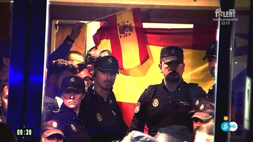 Puigdemont critica una oferta hotelera a guardias civiles y policías nacionales: "Franco estaría orgulloso"