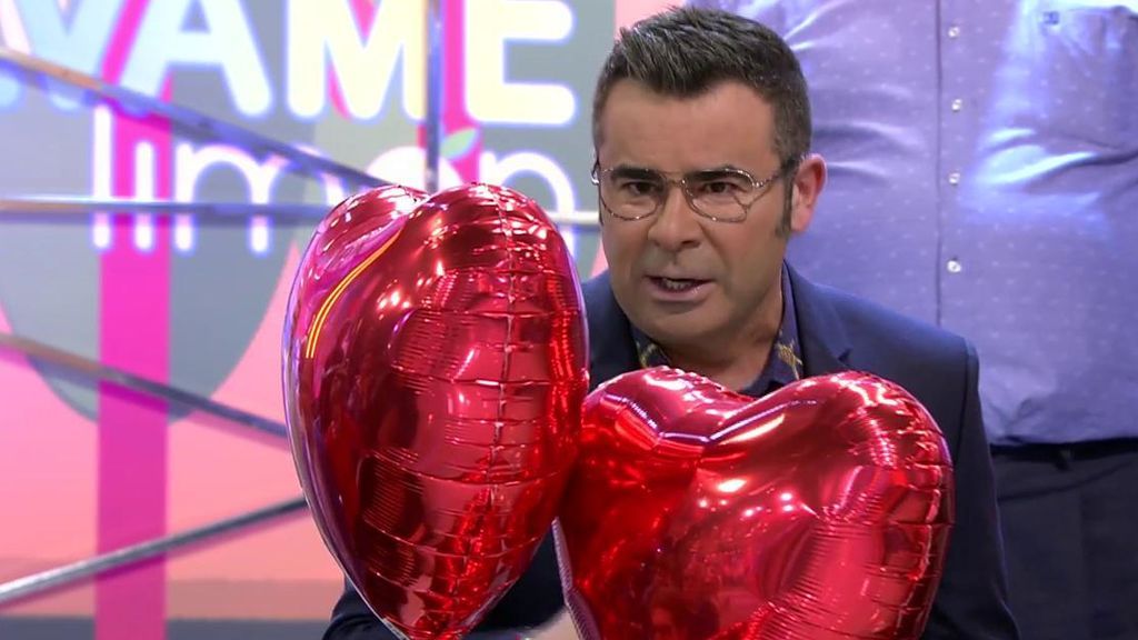 A J.J. Vázquez no le gustan los globos de corazones: "Imagínese la situación por la que estoy pasando, he visto un San Valentín y he dicho...¡buaj!"