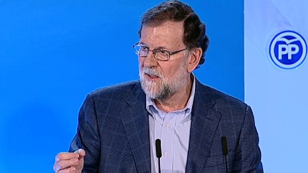 Rajoy cree que "atenta contra el progreso" el "estar haciendo debates sobre las lenguas"