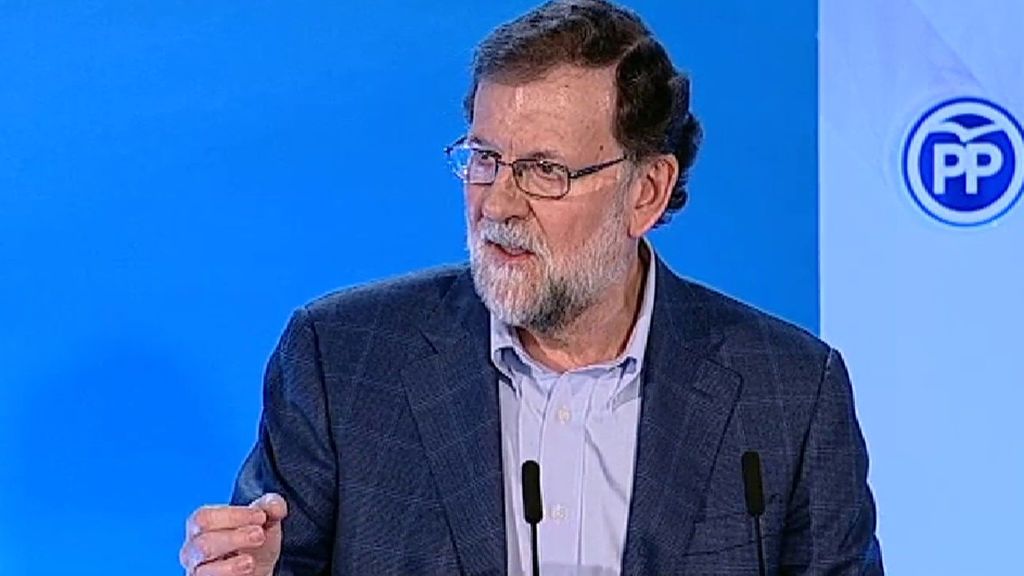 Rajoy cree que "atenta contra el progreso" el "estar haciendo debates sobre las lenguas"