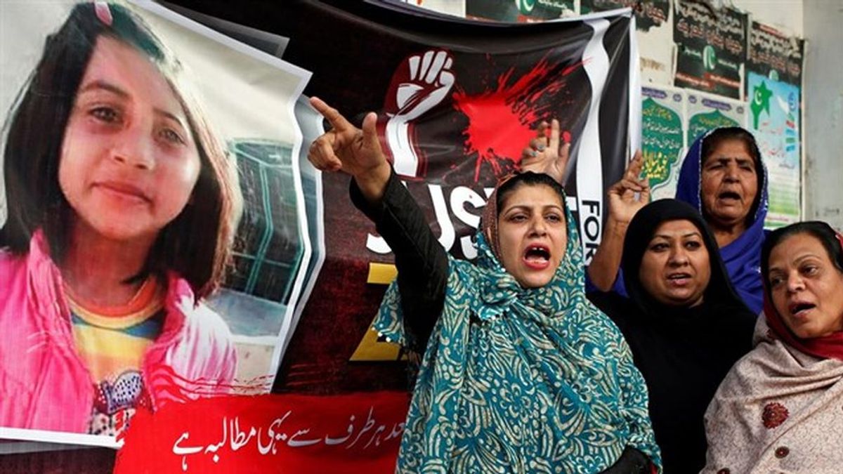 Condenado a muerte un asesino en serie que violó y asesinó a ocho niñas en Pakistán