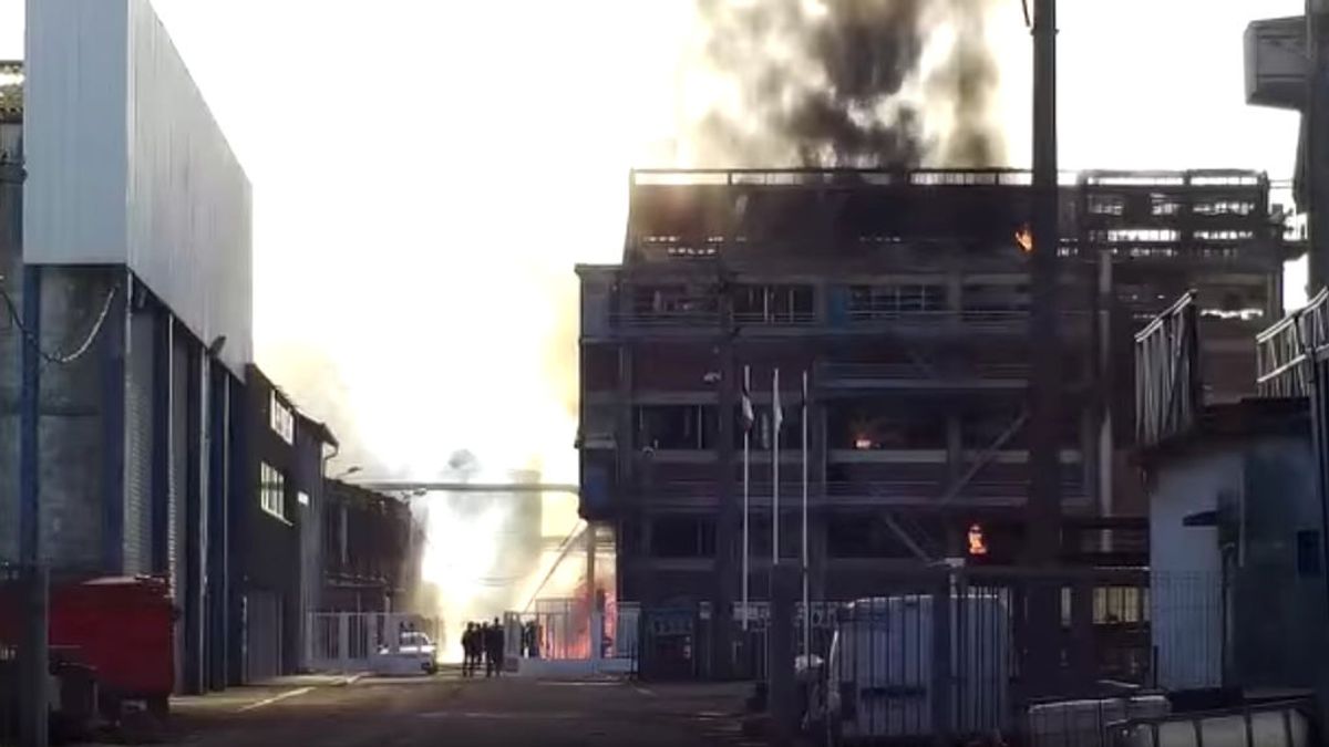 Mueren dos personas en un incendio en una fábrica en Francia