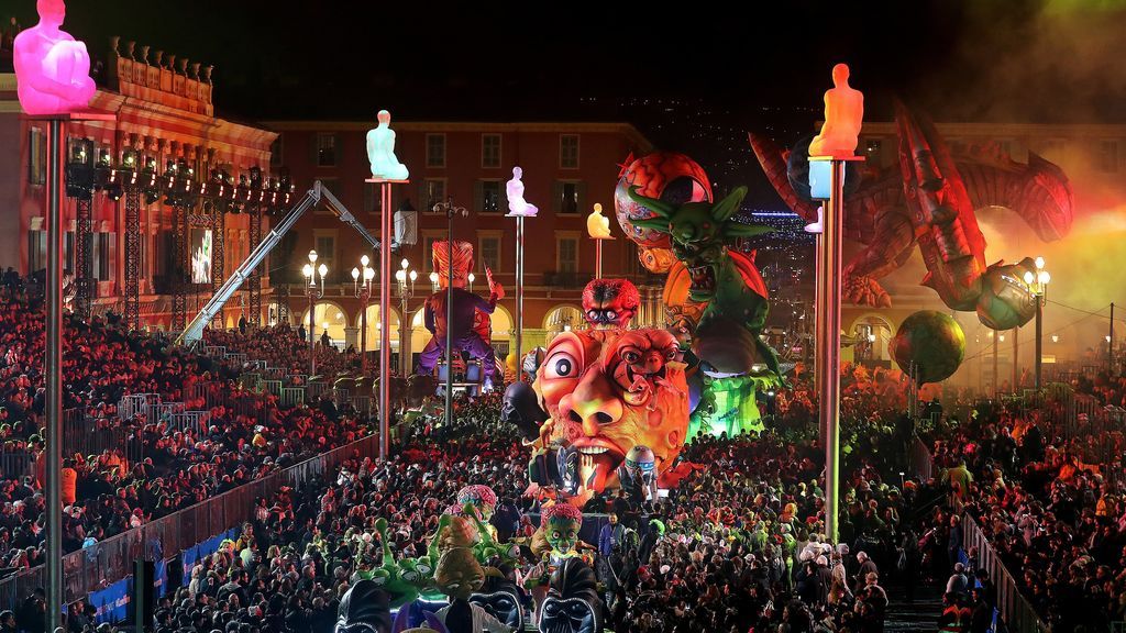 Niza celebra sus carnavales con fuertes medidas de seguridad