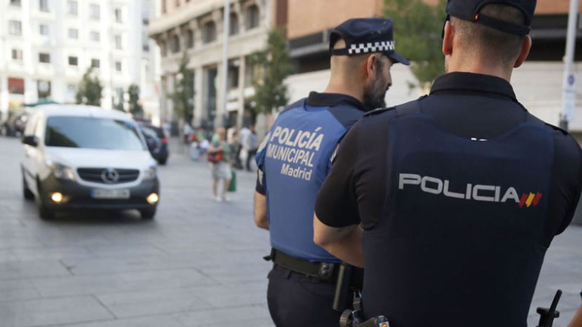 Un hombre asesta tres puñaladas a su pareja delante de sus hijos en Madrid