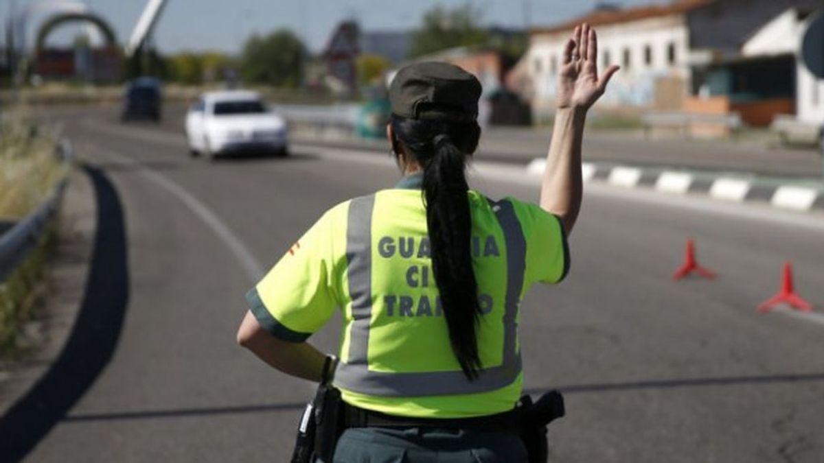 La Guardia Civil para dos veces en la misma tarde a un conductor sin carnet