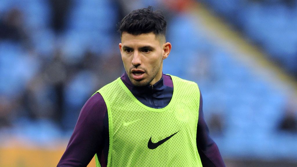 Agüero pierde los papeles y agrede a un hincha del Wigan tras caer en la Copa