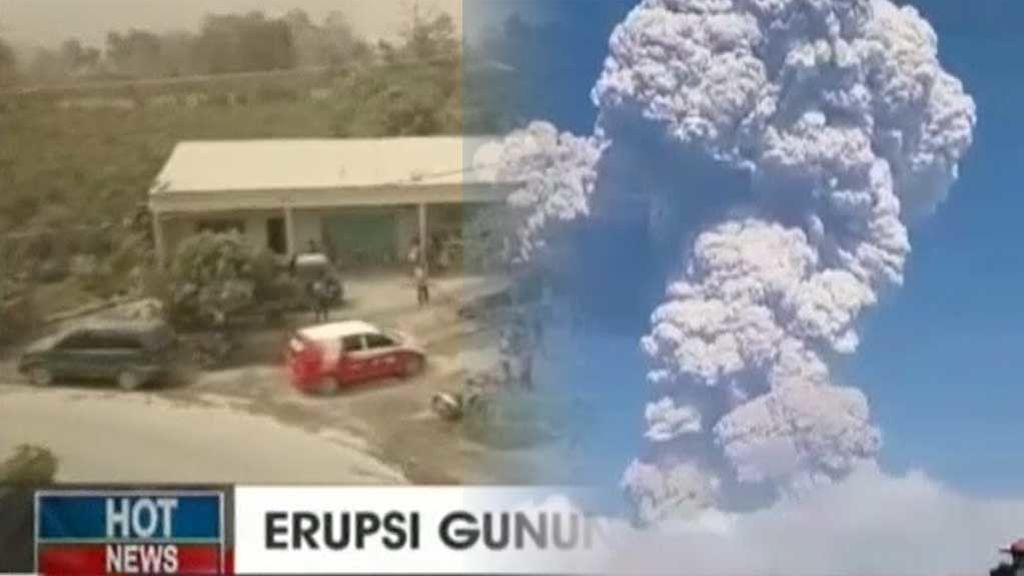 El volcán indonesio Sinabung entra en erupción y levanta una columna de humo de unos 5 km de altura