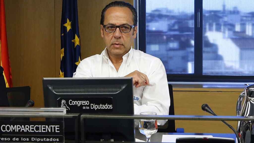 'El Bigotes' señala al marido de Cospedal y a un amigo de Rajoy